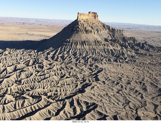 537 a2q. aerial - Utah - canyonlands