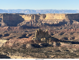 672 a2q. aerial - Utah - canyonlands