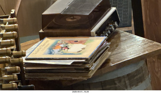 Glenside - Trevi restaurant (formerly Rizzo's Pizzaria) - phonograph records