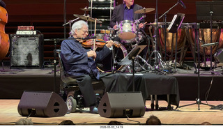 Philadelphia - Kimmel Center - Itzhak Perlman - In a Fiddler's House - my seat-neighbor's husband across the hall