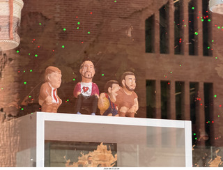 41 a2y. Spain - Barcelona - Born neighborhood - poop sculptures