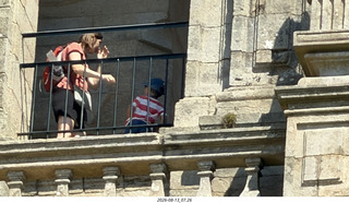 87 a2y. Spain - Santiago de Compostela - walking tour - people in the previous picture