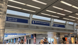 27 a2y. Chicago O'Hare directions with up arrow for ahead
